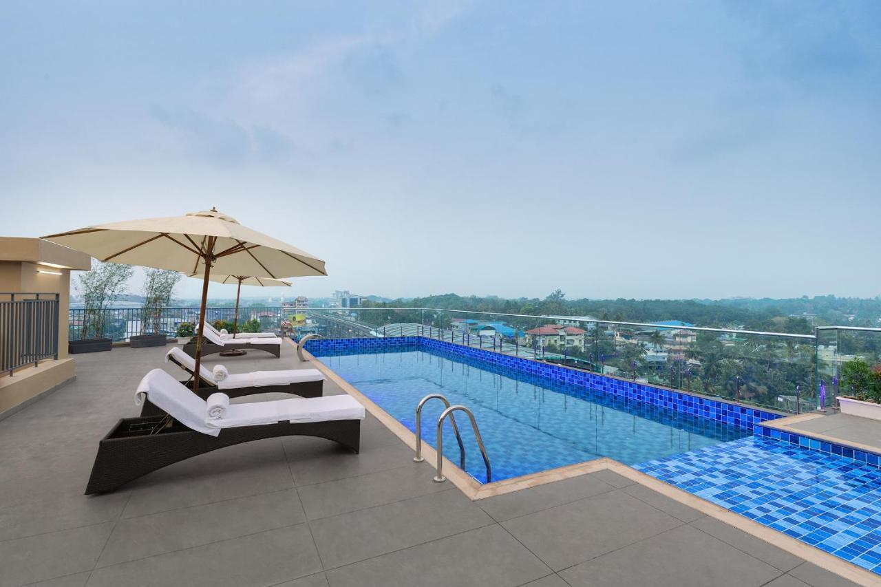 Ginger Kochi, Kalamassery Exteriör bild